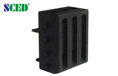 Πίσσα 6.2mm ορείχαλκος 300V 15A 3 Πολωνοί PA66 UL94-V0 τελικών φραγμών PCB